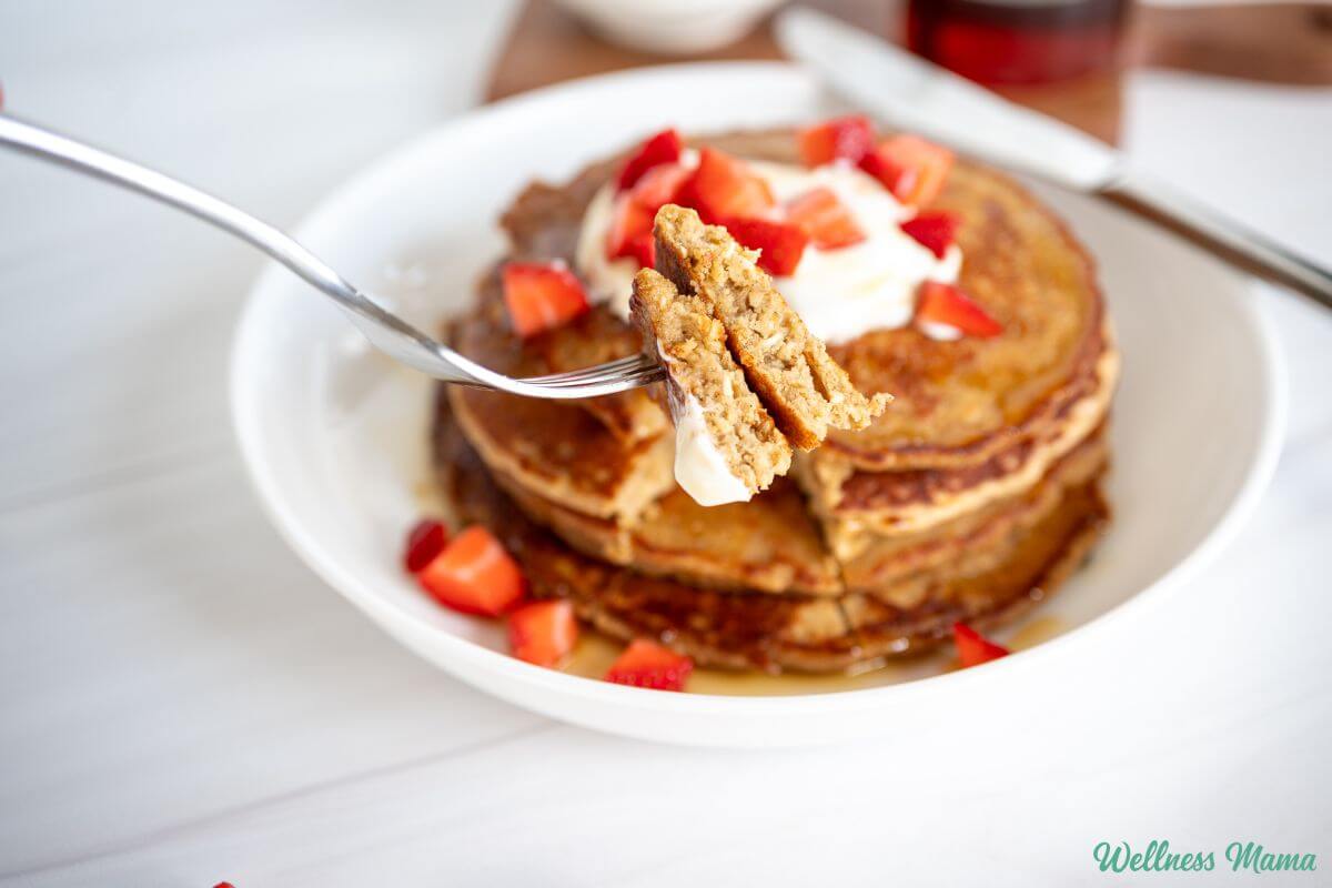Easiest Fluffy High-Protein Pancakes (Blender-Friendly!)