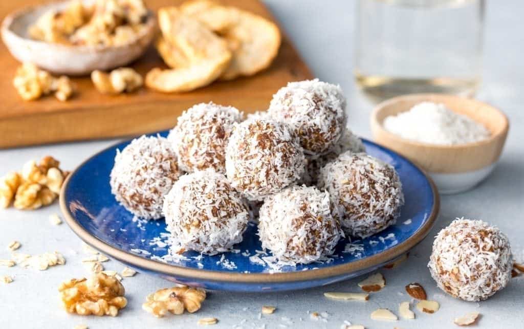 Apple Pie Energy Bites